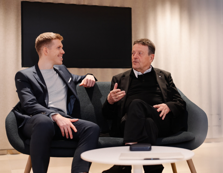 Dr Nils Christiansen talking to Dr Ekkehard Nümann, president of Hamburgische Wissenschaftliche Stiftung. Photo: Lennart Selle