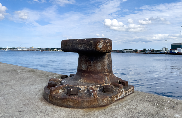 A corroded bollard at Kiel harbor. Photo: Port of Kiel