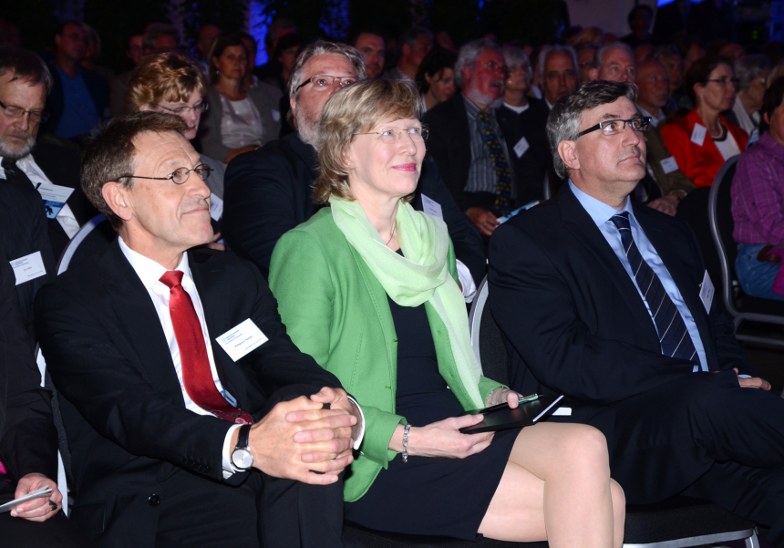 Dr. Dorothee Stapeldfeldt, Prof. Dr. Wolfgang Kaysser und Ministerialdirigent Wilfried Kraus