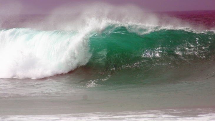 Waves at the beach - a common known result of air-sea-interaction. <i>-image: Hereon-</i> Image Waves 01