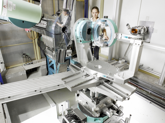 Photo: Christian Schmid Scientists working on PETRA III at DESY in Hamburg