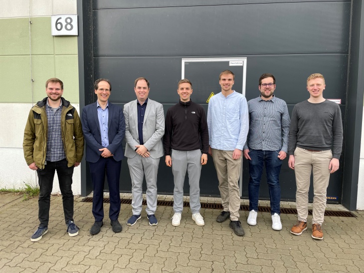 Group photo with the visitors of the FH Kiel.