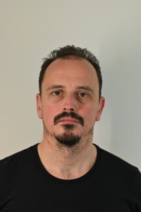 Dr. Gábor Szakács