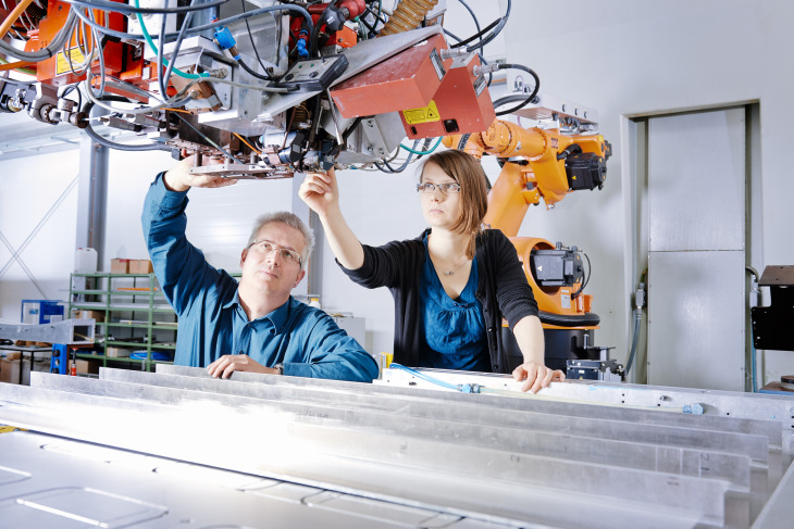Hereon scientists in the laser hall