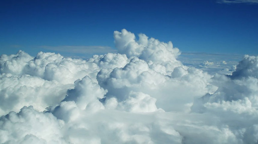 über den Wolken